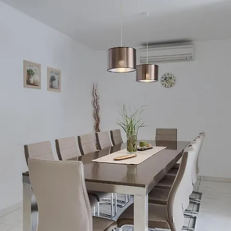 Holiday home Ema Istra
